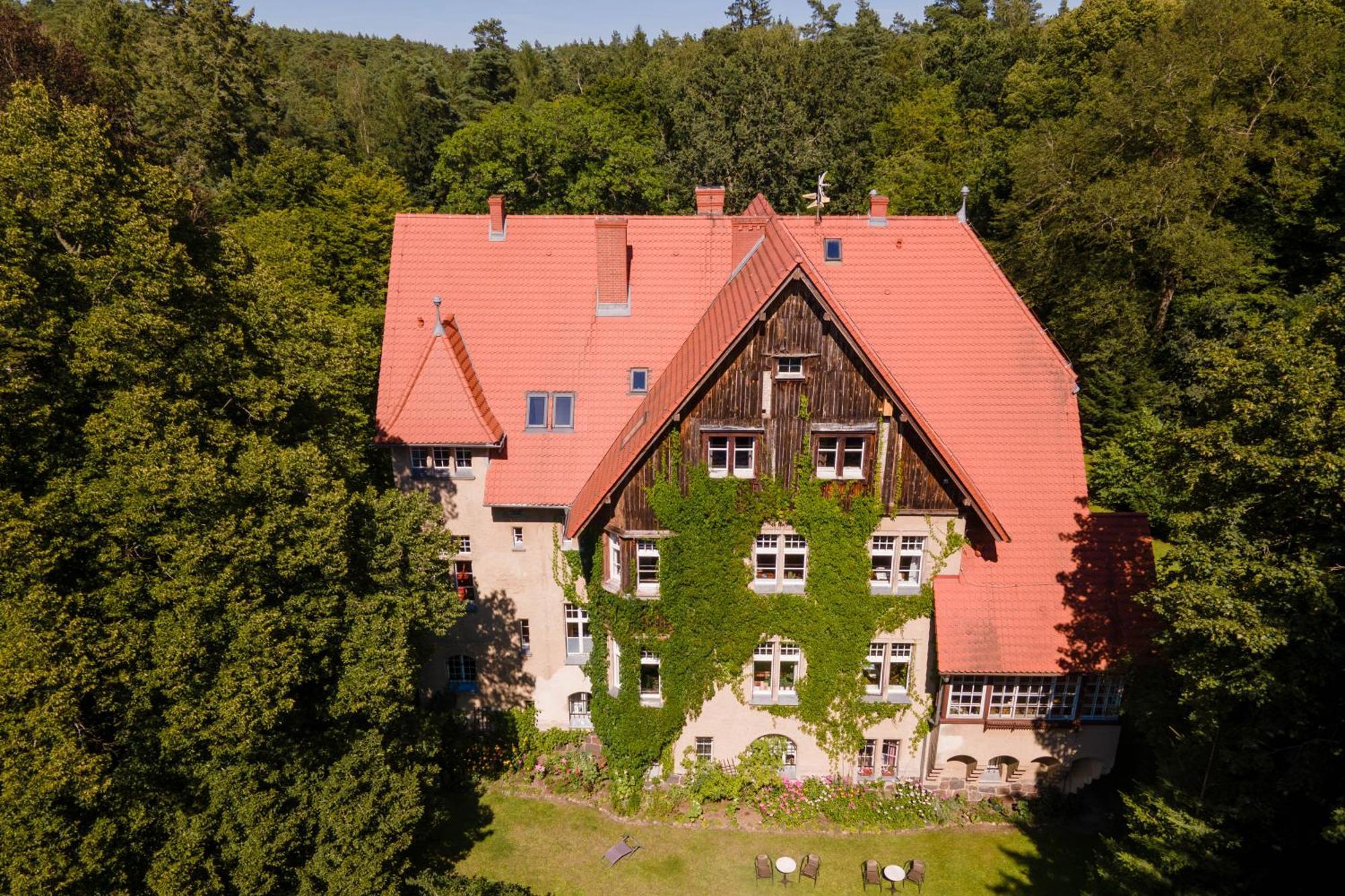 Palac Mysliwski Orle Solutions Mirosławiec Exterior foto