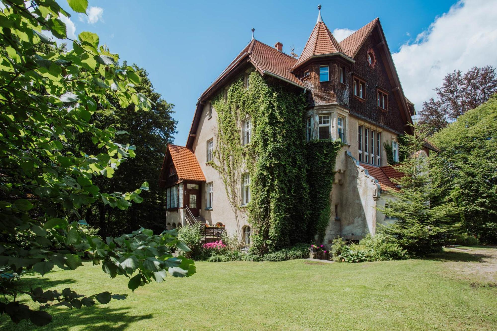 Palac Mysliwski Orle Solutions Mirosławiec Exterior foto